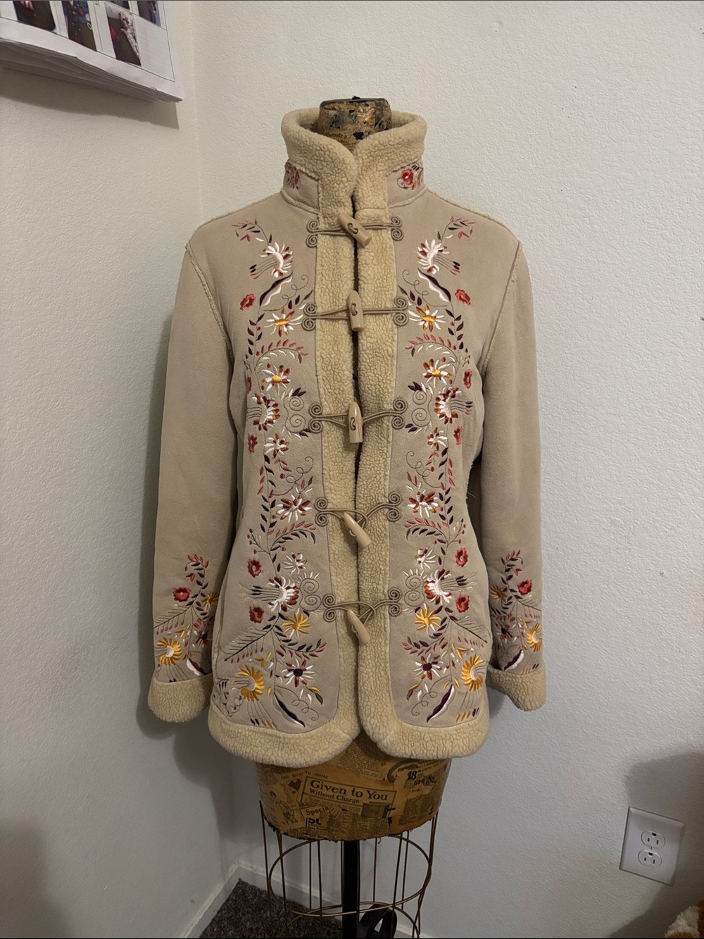 1 Madison jacket Phoebe Buffay Friends Vibes M READ DESCRIPTION Boho embroidery